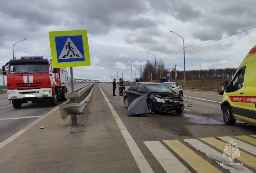В Калуге два человека пострадали в аварии на Южном обходе