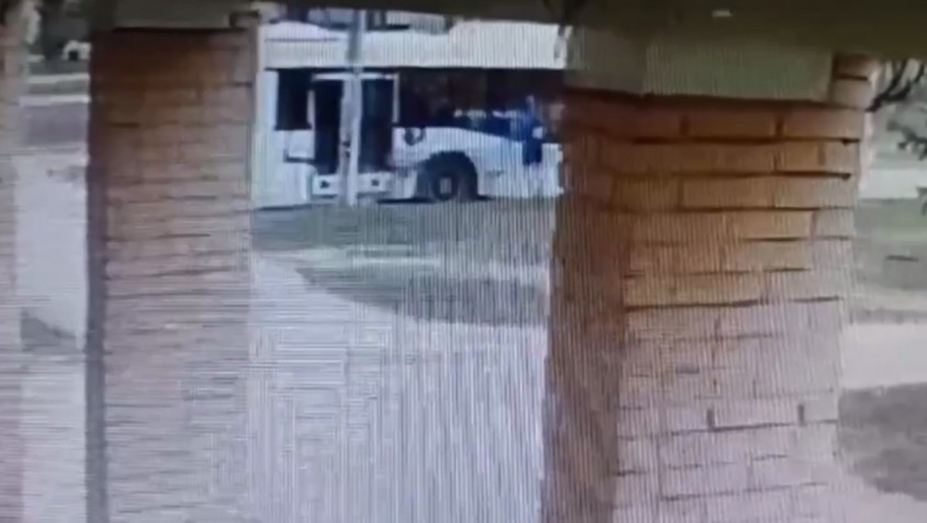 В Обнинске разрисовавшие автобус подростки будут мыть общественный транспорт